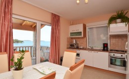 morskavila-apartment2-kuhinja-01